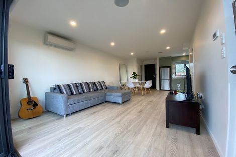 Photo of property in 2/103 Flanshaw Road, Te Atatu South, Auckland, 0610