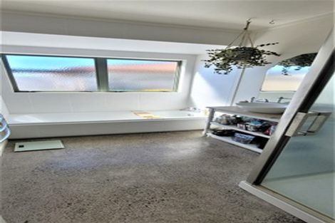 Photo of property in 28 Pacific View Road, Papamoa Beach, Papamoa, 3118