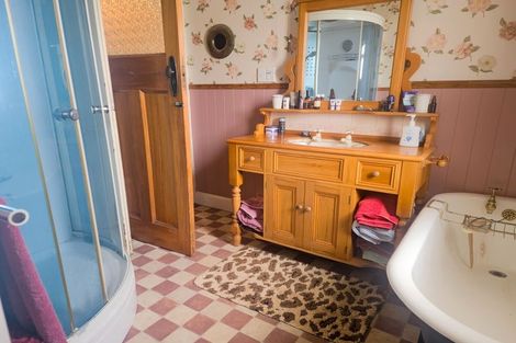 Photo of property in 2 Palmerston Street, Greymouth, 7805