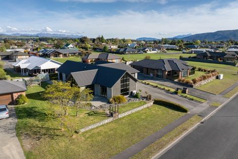 Photo of property in 60 Breaksea Street, Te Anau, 9600