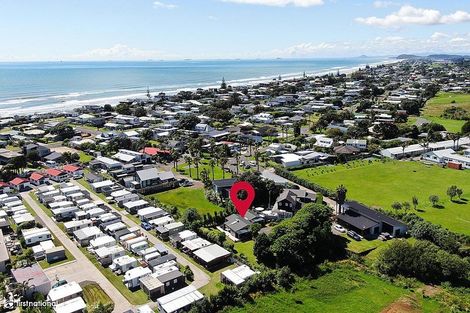 Photo of property in 17 Palm Grove, Waihi Beach, 3611