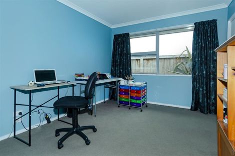 Photo of property in 79 Acacia Avenue, Rangiora, 7400