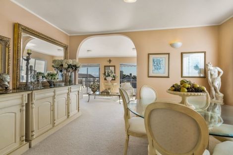 Photo of property in 2/20 Takutai Avenue, Bucklands Beach, Auckland, 2012