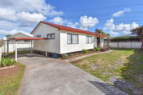 Photo of property in 2/33 Aeronautic Road, Takanini, 2112