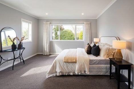 Photo of property in 82 Grey Street, Cambridge, 3434