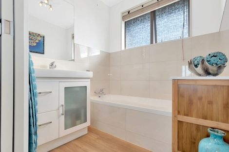 Photo of property in 2/33 Golf Road, Mount Maunganui, 3116