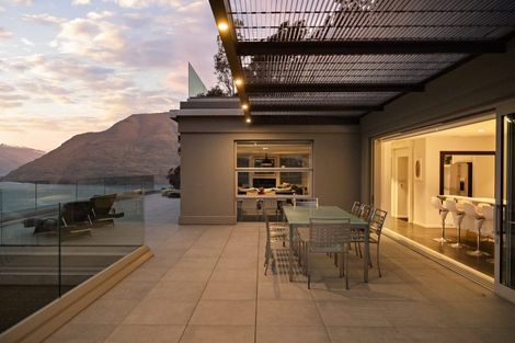 Photo of property in 6 Lordens Place, Fernhill, Queenstown, 9300