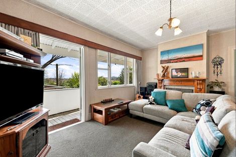 Photo of property in 2059 State Highway 16, Helensville, 0875