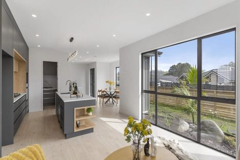 Photo of property in 52 Pukemarino Road, Waimauku, 0812