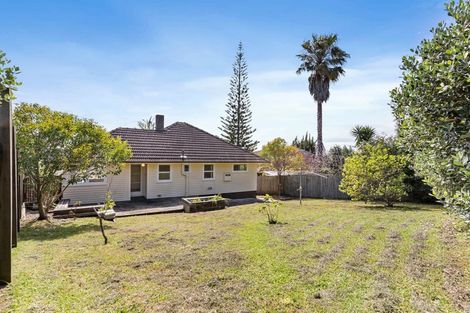 Photo of property in 48 Bruce Road, Glenfield, Auckland, 0629