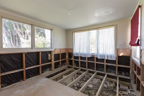 Photo of property in 15 Keppel Street, Porangahau, 4291