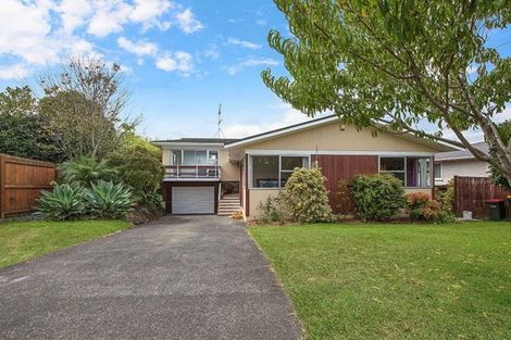 Photo of property in 4 Alton Terrace, Pakuranga Heights, Auckland, 2010