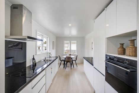 Photo of property in 11 Kelvin Road, Maraenui, Napier, 4110