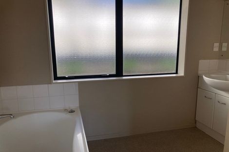 Photo of property in 16 Pitoitoi Avenue, Greenhithe, Auckland, 0632