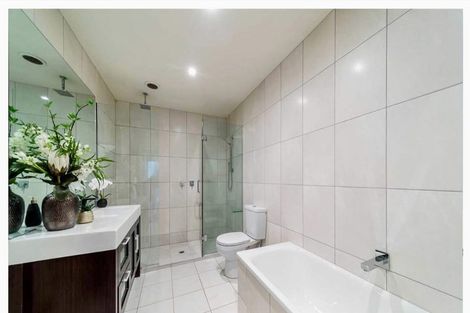 Photo of property in 234 Fernhill Road, Sunshine Bay, Queenstown, 9300