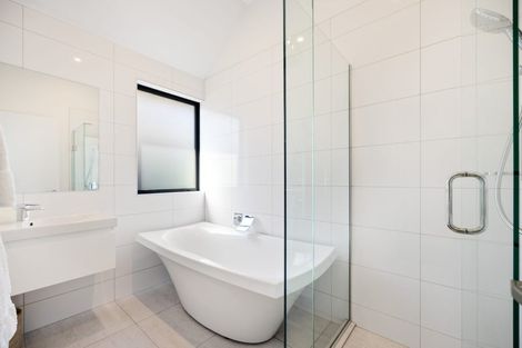 Photo of property in 18 Alpha Avenue, Strowan, Christchurch, 8052