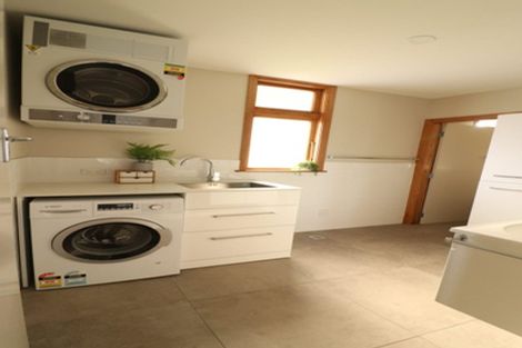 Photo of property in 17 East Street, Terrace End, Palmerston North, 4410