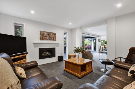 Photo of property in 184b Seaview Road, Westown, New Plymouth, 4310