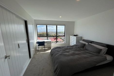 Photo of property in 4/60 Highland Drive, Highland Park, Auckland, 2010