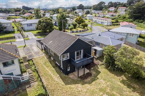 Photo of property in 20 Cornwall Crescent, Cannons Creek, Porirua, 5024