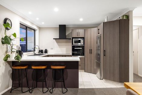 Photo of property in 23 Seabreeze Place, Papamoa Beach, Papamoa, 3118