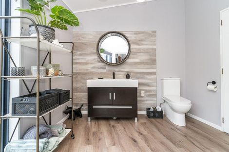 Photo of property in 4 Hamilton Court, Milton, 9220