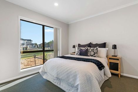Photo of property in 8 Samara Place, Clendon Park, Auckland, 2103
