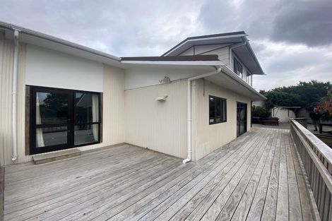 Photo of property in 25 Montana Place, Merrilands, New Plymouth, 4312