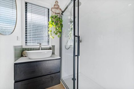 Photo of property in 11 Whenuariri Place, Maketu, Te Puke, 3189