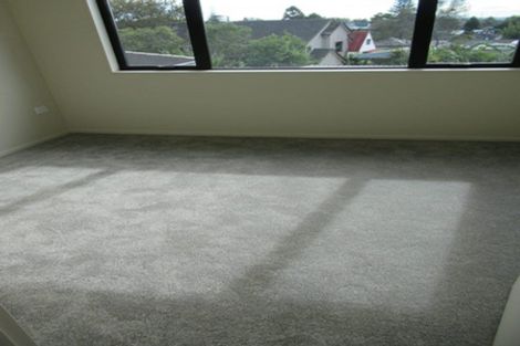 Photo of property in 2 Nikau Street, New Lynn, Auckland, 0600