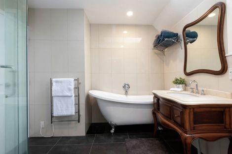 Photo of property in 19 Beach Road, Mellons Bay, Auckland, 2014