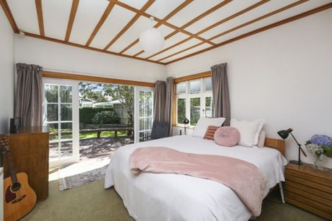 Photo of property in 25 Glen Almond Street, New Plymouth, 4310