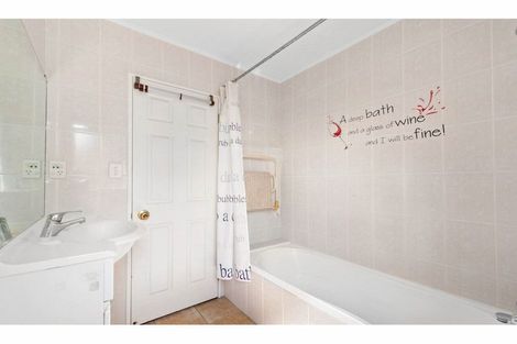 Photo of property in 11a Dawn Place, Waiuku, 2123