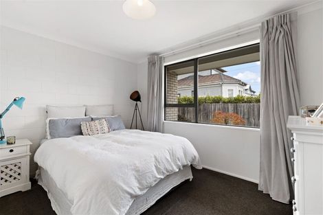 Photo of property in 1/164 Edgeware Road, Edgeware, Christchurch, 8013