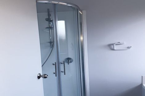 Photo of property in 12 O'sullivan Place, Waiuku, 2123