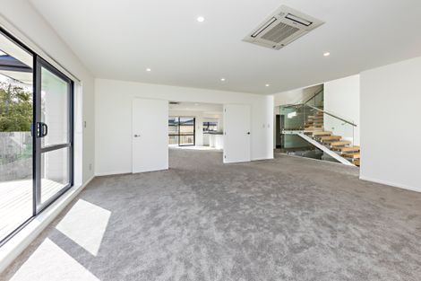 Photo of property in 40 Dawood Place, The Gardens, Auckland, 2105