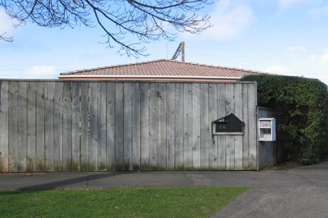 Photo of property in 84 Geraldine Crescent, Cloverlea, Palmerston North, 4412