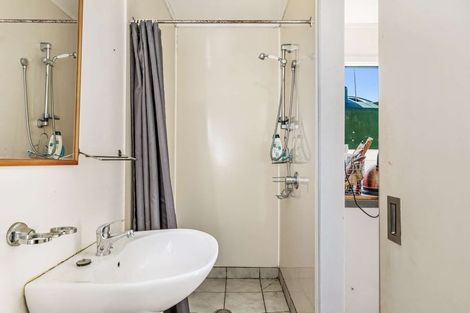 Photo of property in 37 Banks Street, Tolaga Bay, 4077