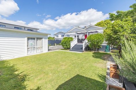 Photo of property in 57 Beach Road, Pahurehure, Papakura, 2113