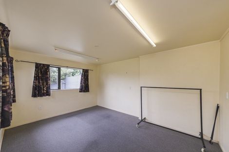 Photo of property in 9 Shamrock Street, Takaro, Palmerston North, 4412