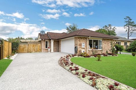 Photo of property in 12 Avonglen Court, Wattle Downs, Auckland, 2103