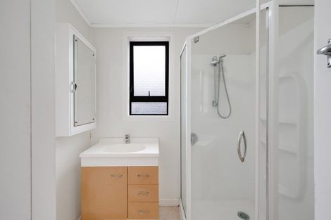 Photo of property in 9 The Esplanade, Eastern Beach, Auckland, 2012