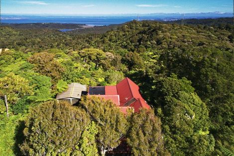 Photo of property in 1/51 Quinns Road, Waiatarua, Auckland, 0612