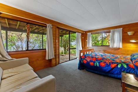 Photo of property in 14 Penguin Street, Leigh, Warkworth, 0985