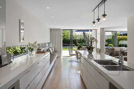 Photo of property in 67 Leinster Road, Merivale, Christchurch, 8014