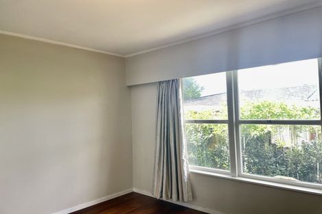 Photo of property in 2/59 Ayton Drive, Totara Vale, Auckland, 0629