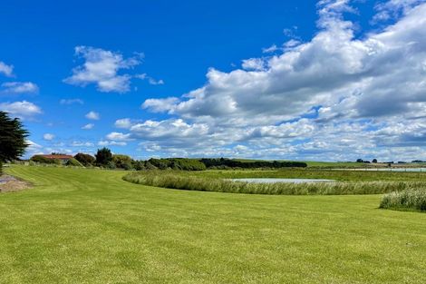 Photo of property in 964 Waianakarua Road, Herbert, 9495