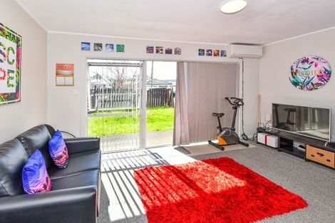 Photo of property in 2/1 Plunket Avenue, Papatoetoe, Auckland, 2104
