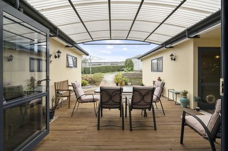 Photo of property in 3 Hillview Place, Feilding, 4702