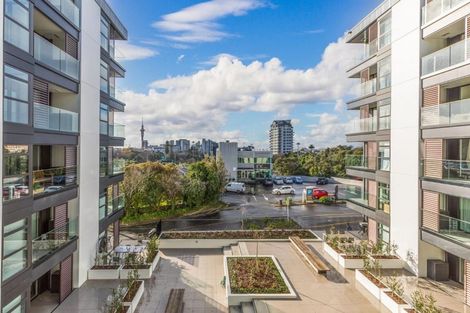 Photo of property in 106/9 Madeira Lane, Grafton, Auckland, 1023